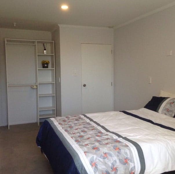 Manurewa East, 6+ bedrooms photo 3